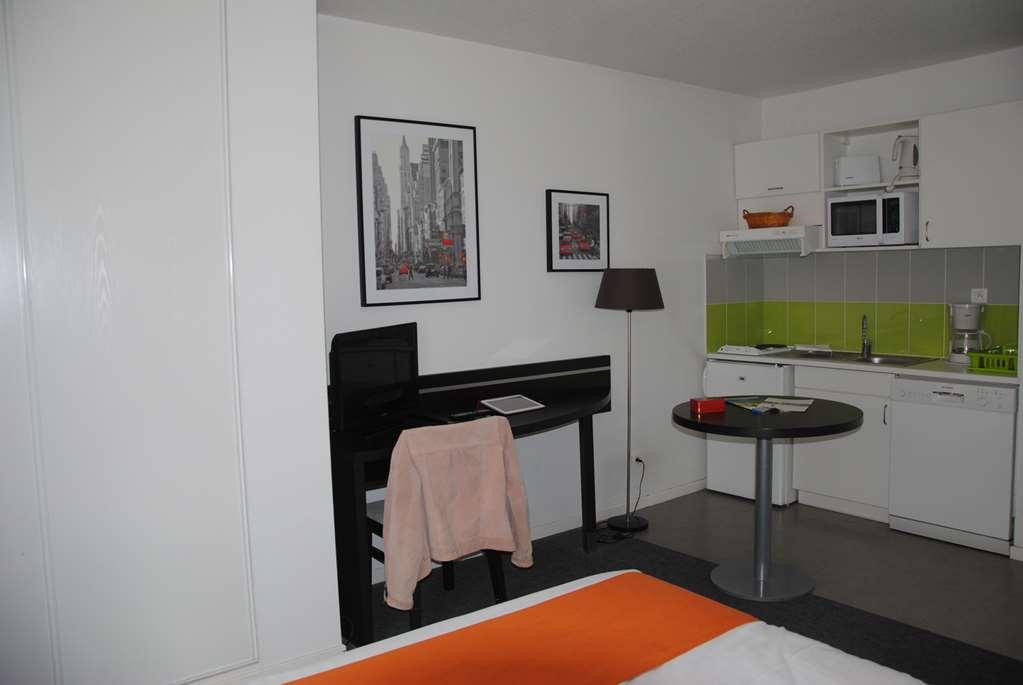 Nemea Appart Hotel Home Suite Nancy Centre الغرفة الصورة