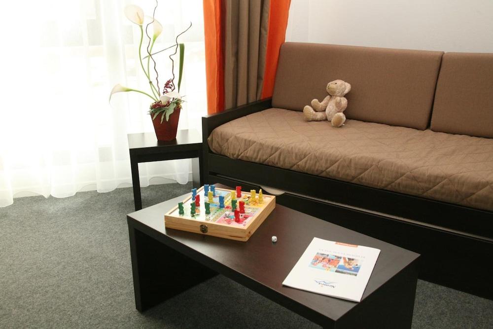 Nemea Appart Hotel Home Suite Nancy Centre المظهر الخارجي الصورة