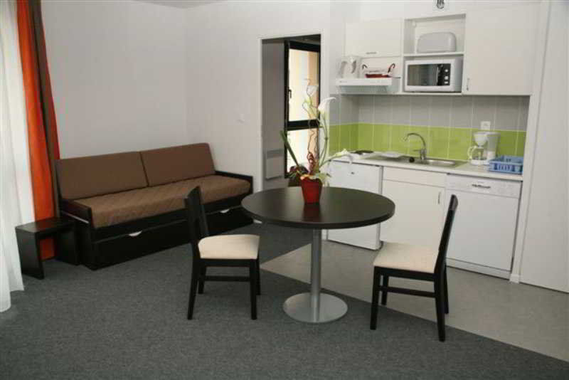Nemea Appart Hotel Home Suite Nancy Centre المظهر الخارجي الصورة